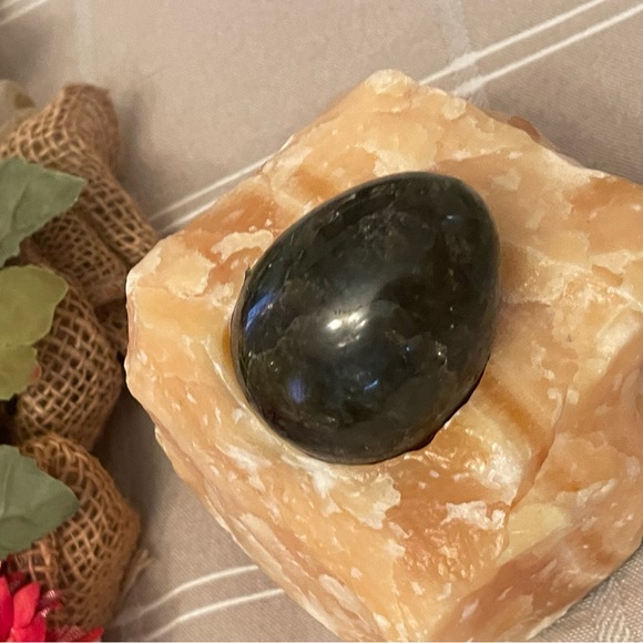 Green Labradorite in an egg shape with many inclusions.  L 8” x W  7” - Picture 3 of 10